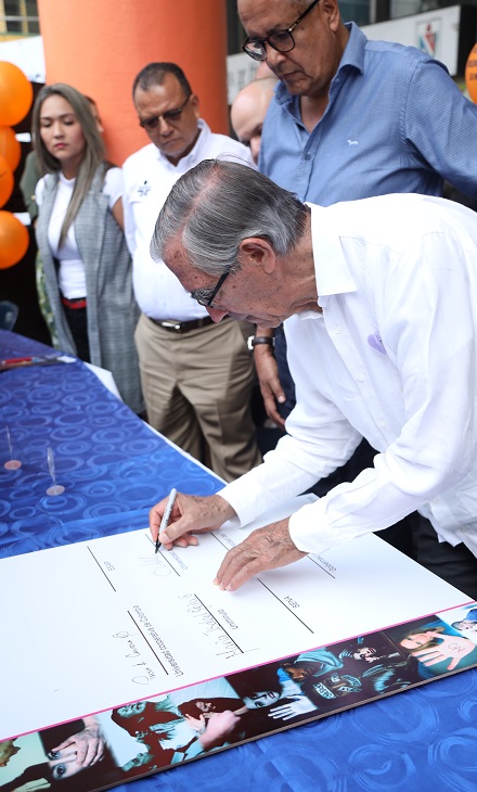 Imagen César Vallejo Mejía - rector de la Universidad de Ibagué