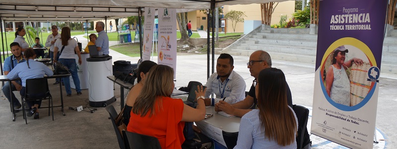 La necesidad de una política pública que permita la oferta de trabajo con más garantías fue el hilo conductor del foro Formalización laboral en el Tolima.