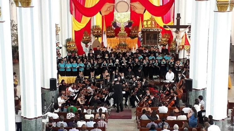 Coro de la Excelencia en Moniquirá